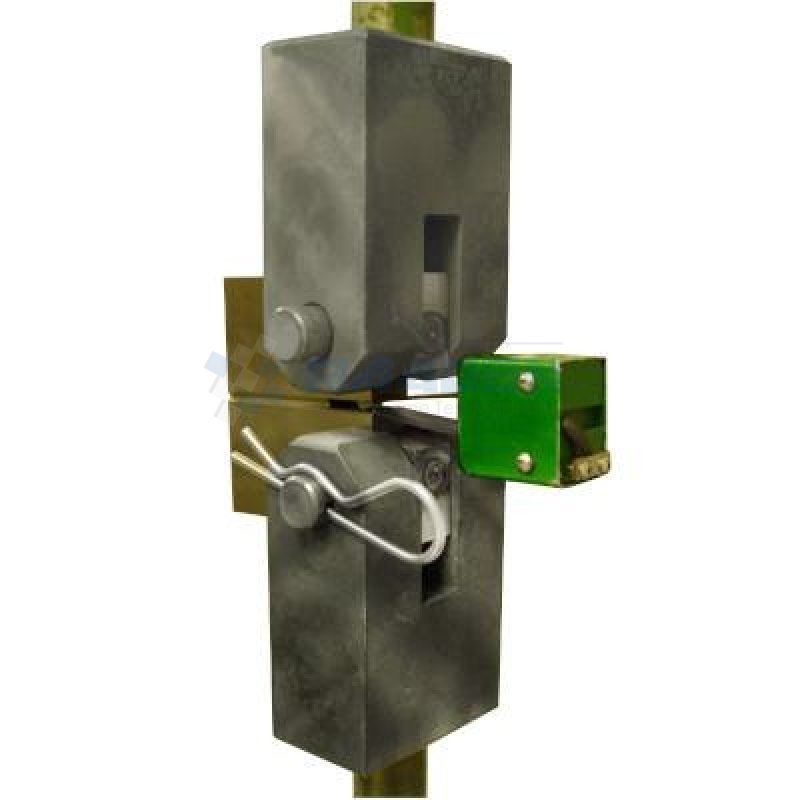 ASTM E647 Test Fixture